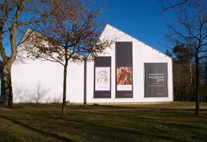 01_Jorn-Museum_2011.jpg
