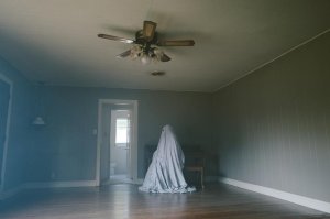 A-GHOST-STORY_01.jpg
