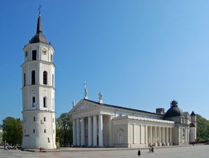 Vilnius_01_cathedral_F_Marcin-Bialek.jpg