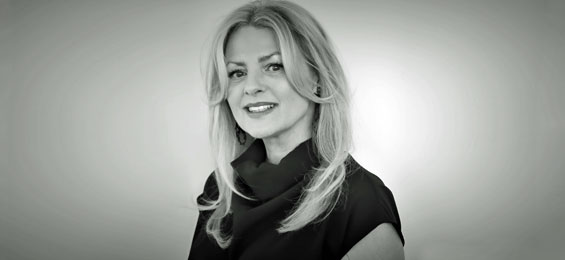 Jasmin Bayer: The Green Unicorn