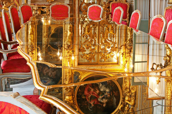 Spiegeltisch Handelskammer Genua Foto Stefano Goldberg