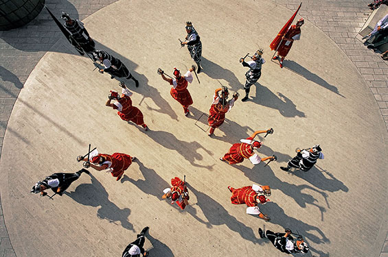Dalmatien 03 Moreska Ritterspiel korcula F davor rostuhar