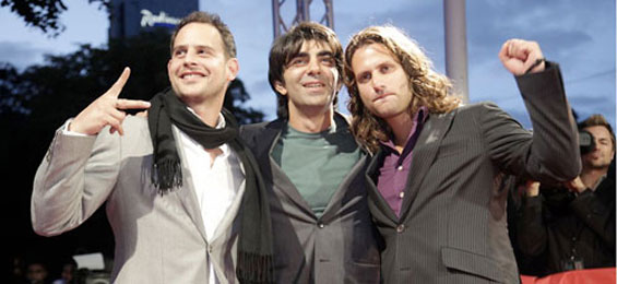 Mit viel Jubel und Beifall wurde der Eröffnungsfilm des 17. Filmfest Hamburg „Soul Kitchen“ des Regisseurs Fatih Akin von den Gästen aufgenommen.