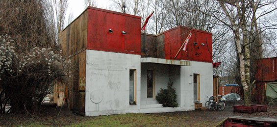 „EcoFavela Lampedusa Nord“. Mehr als ein temporärer Aktionsraum auf Kampnagel