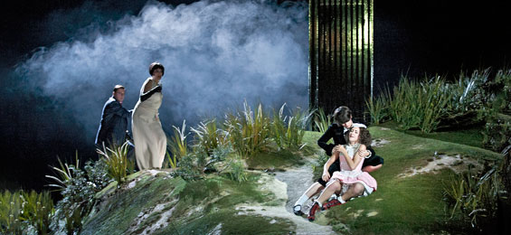 Lauri Vasar (Figaro), Katharina Kammerloher (Marcellina), Marianne Crebassa (Cherubino), Sónia Grané (Barbarina)