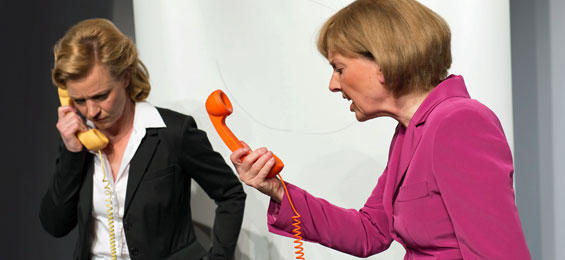 Juli Zeh, Charlotte Roos – Mit „Mutti“ in den Sommer