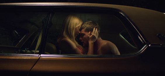 It Follows Film Trailer