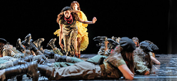 René Pollesch: „Ich kann nicht mehr“ im Schauspielhaus Hamburg Thomas Aurin