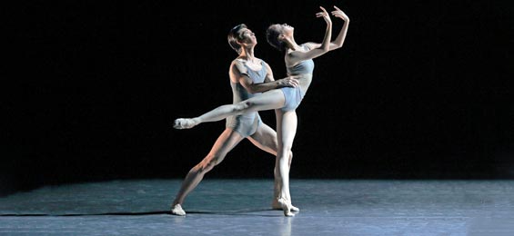 National Ballet of China - Der Ruf der Kraniche und Maos Altlasten - Sacrifice