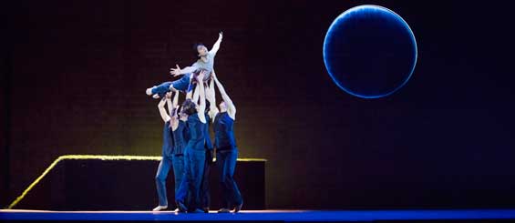 Das Lied von der Erde. Über Transformation und künstlerische Prozesse Foto Kiran West