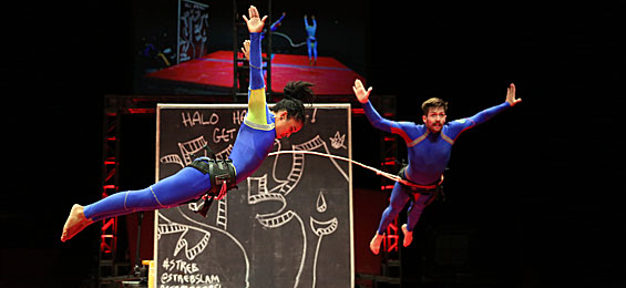 Streb Extreme Action – „Singular Extreme Actions“