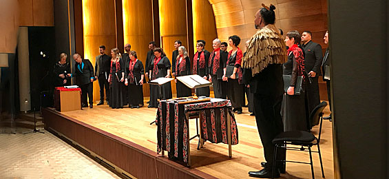 Voices of Aotearoa Stimmen aus Neuseeland. Das Fremde im Eigenen entdecken