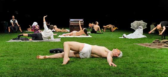 1980 – Ein Stück von Pina Bausch Foto Oliver Look