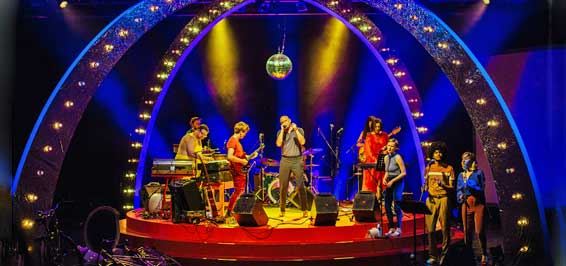 DDR-Schlager Weltraum-Fuzzys und Russische Rapper Foto Julia Steinigeweg