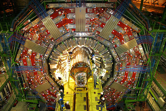 MDA 2 WieAllesBegann CERN CMS Detektor zum Vermessen von Teilchen F CERN