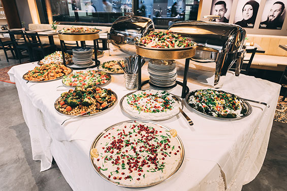 Social Business habibi hawara buffet c Tim Dornaus