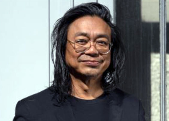 Portrait von Rirkrit Tiravanija Rirkrit Tiravanija Courtesy Rirkrit Tiravanija Galerie Chantal Crousel Foto Pauline Assathiany