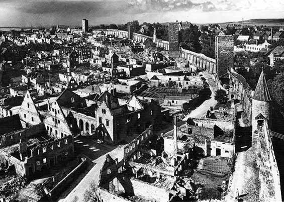 Rothenburg o d Tauber Zerstoerung Weltkrieg 1945