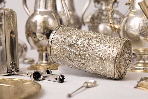 barocker silberschatz der st. annen kirche st. annen museum luebeck foto felix koenig